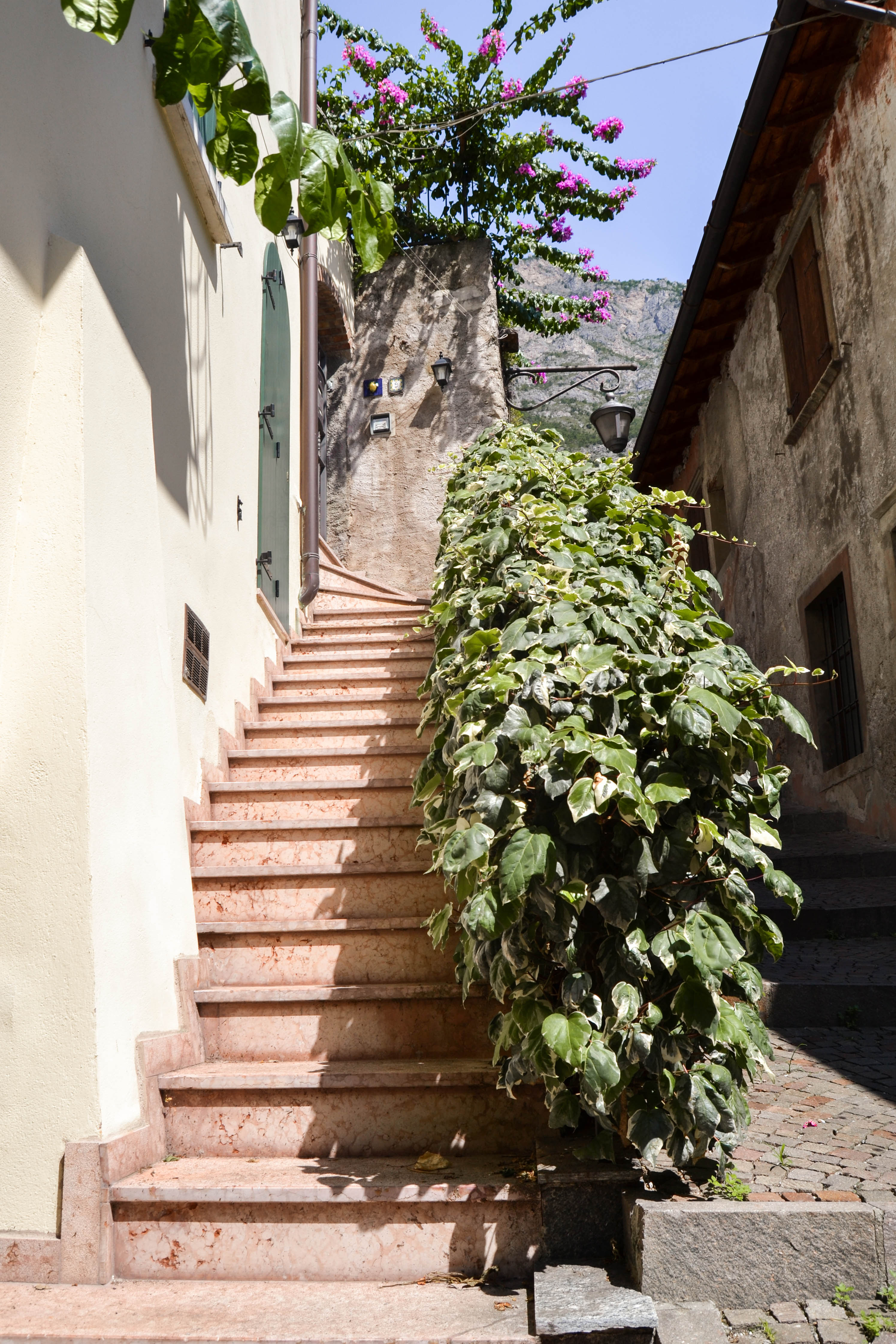 visting Limone on market day, Aufenthalt in Limona am Markttag