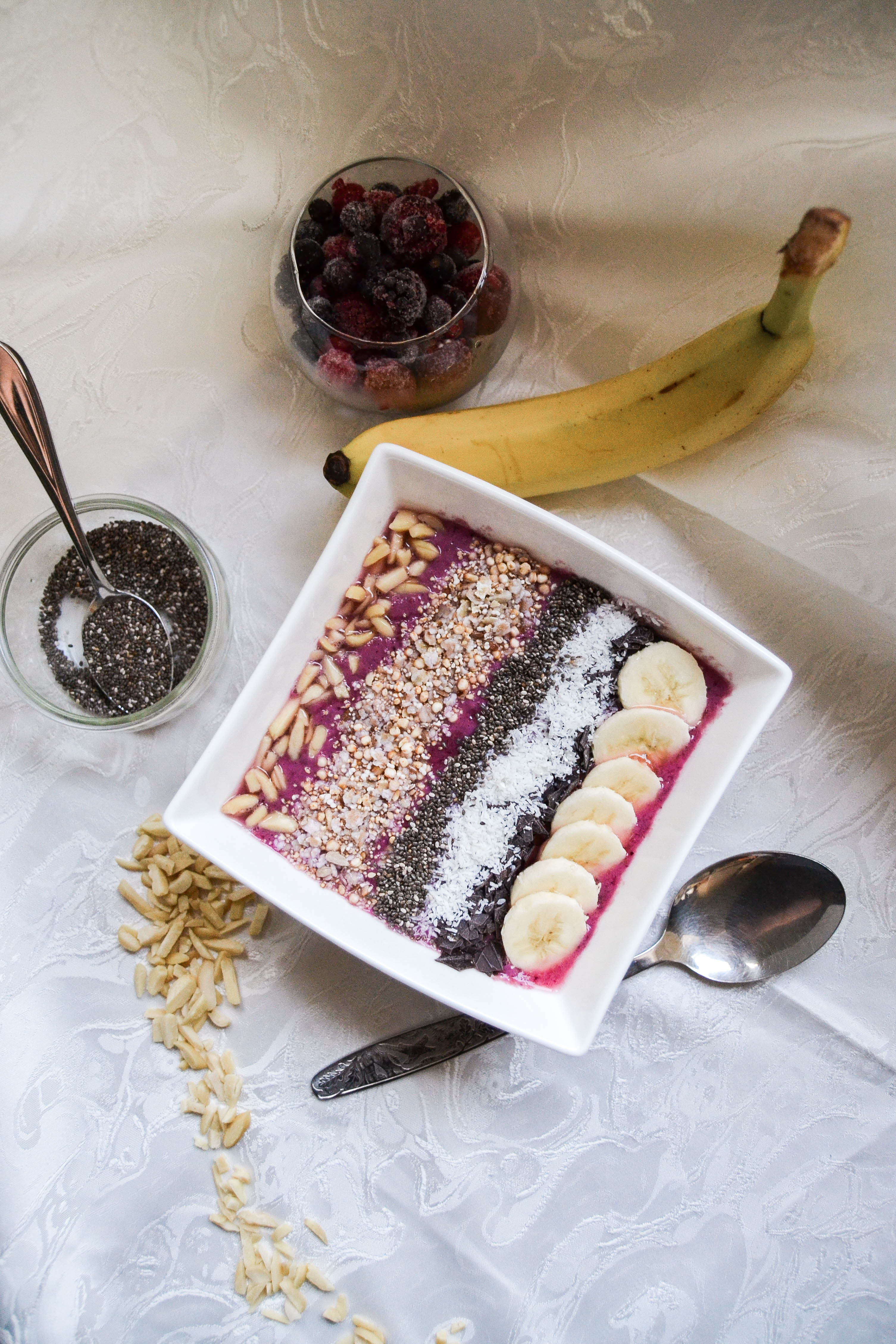 smoothie bowl protein superfoods